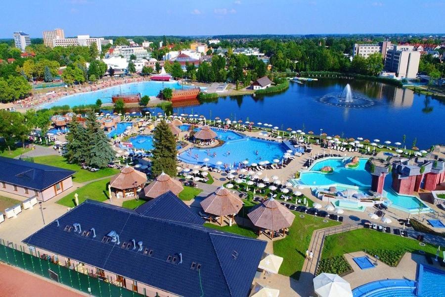 Lexi Family Apartman Διαμέρισμα Hajdúszoboszló Εξωτερικό φωτογραφία